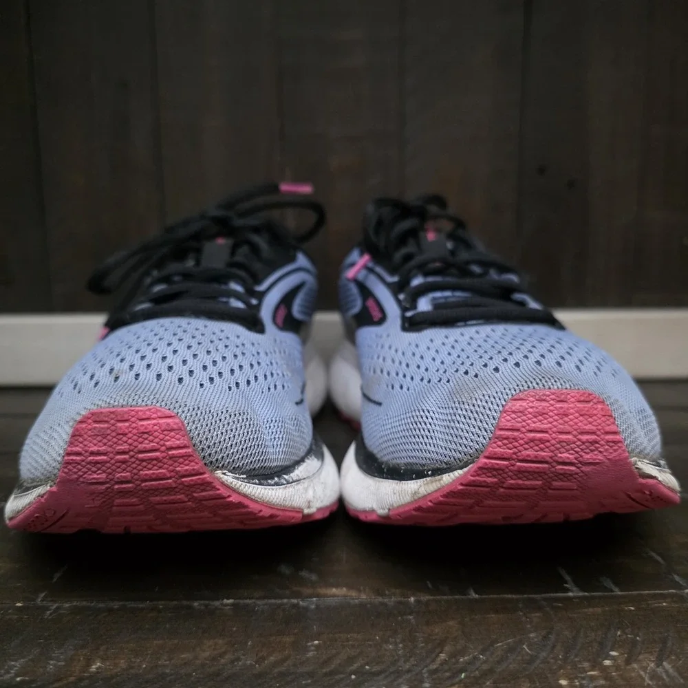 Brooks these shoes